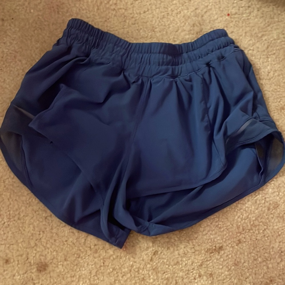 LULULEMON HOTTY HOTS LAKESIDE BLUE LOW RISE 2.5 inch